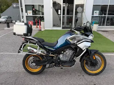 CFMOTO 800MT Touring (2022 - 26) usata