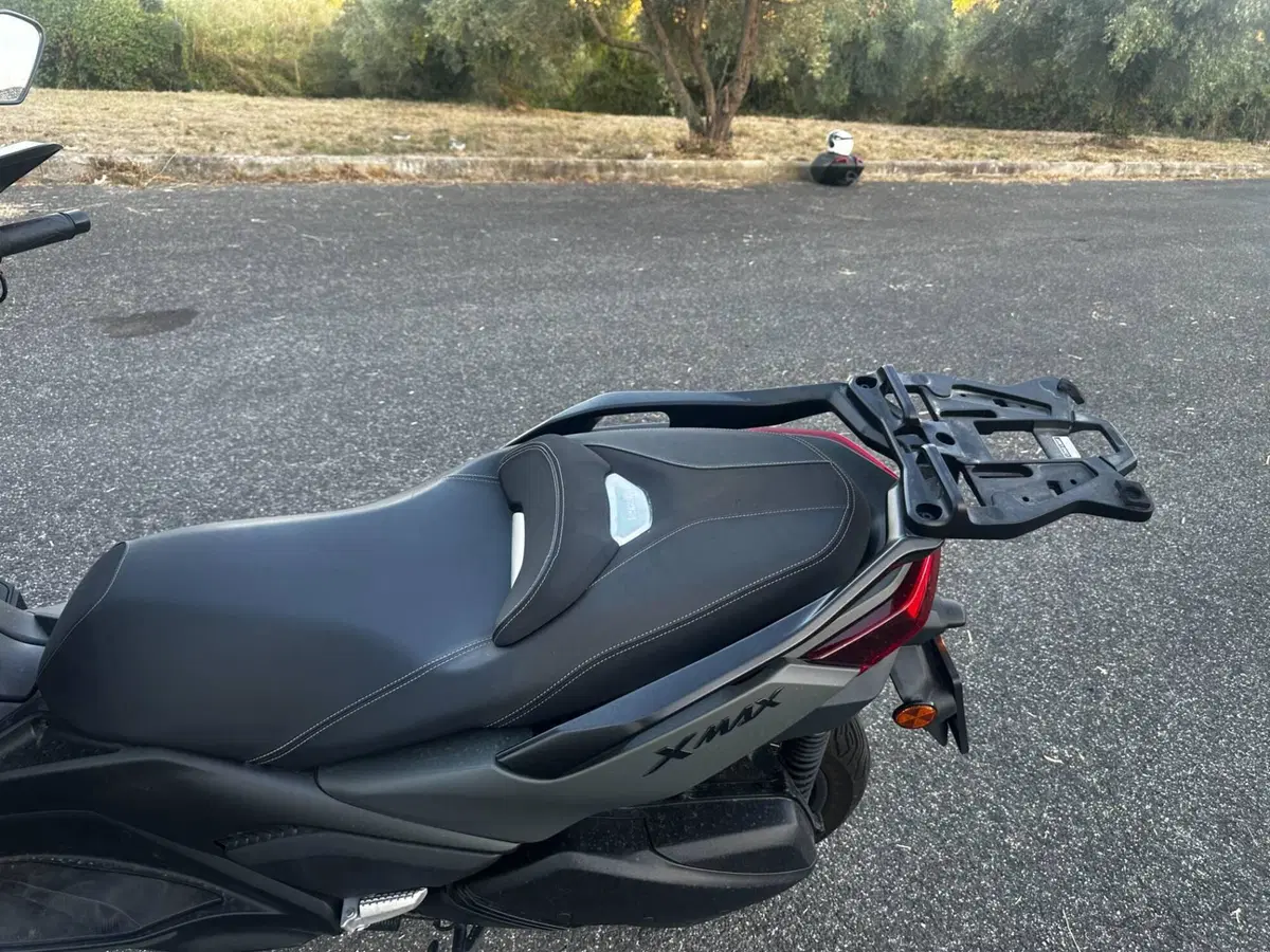 Yamaha X-Max 300 (2025 - 26) (7)