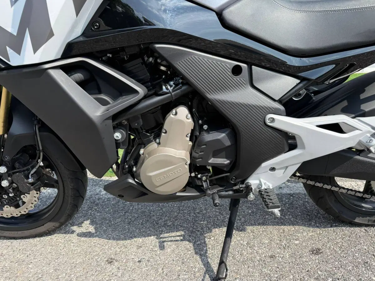 CFMOTO 650MT (2021 - 24) (6)