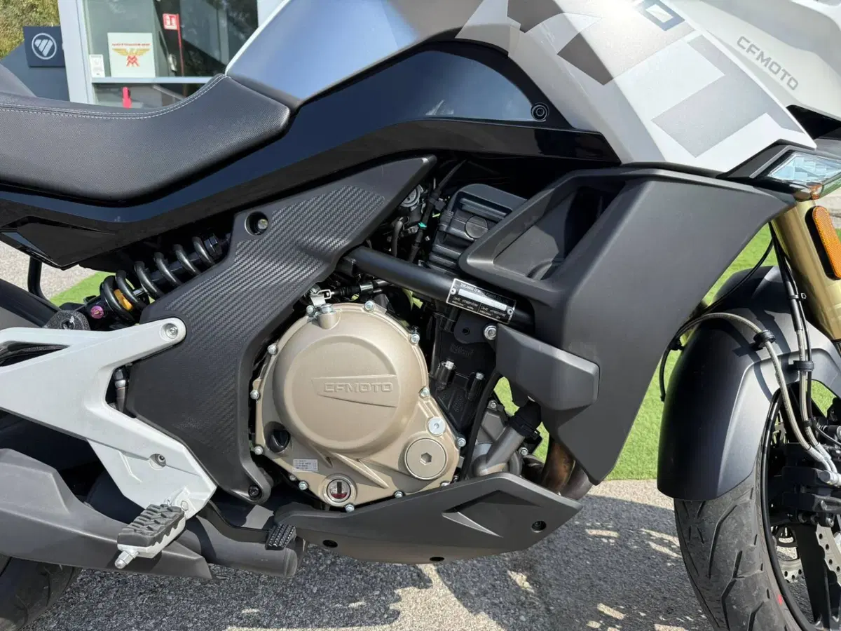 CFMOTO 650MT (2021 - 24) (13)