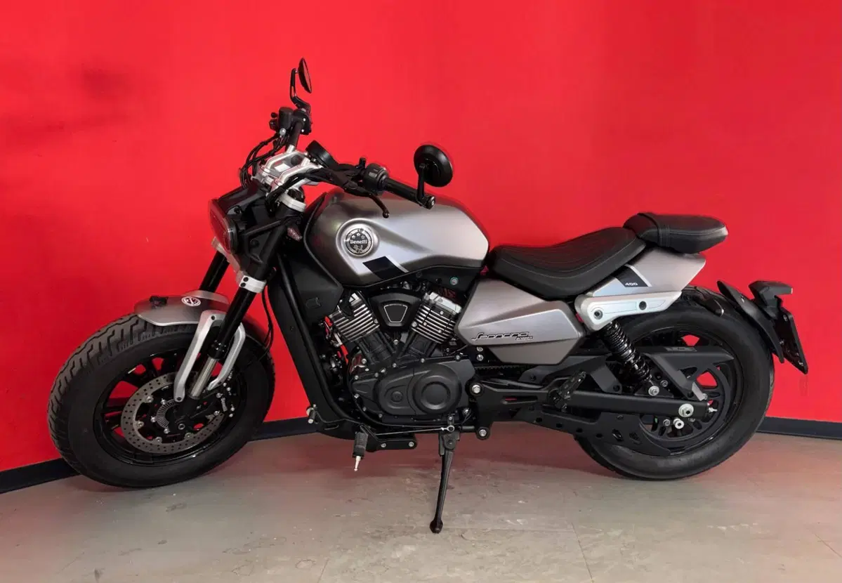 Benelli Leoncino 400 Bobber (2026) (3)