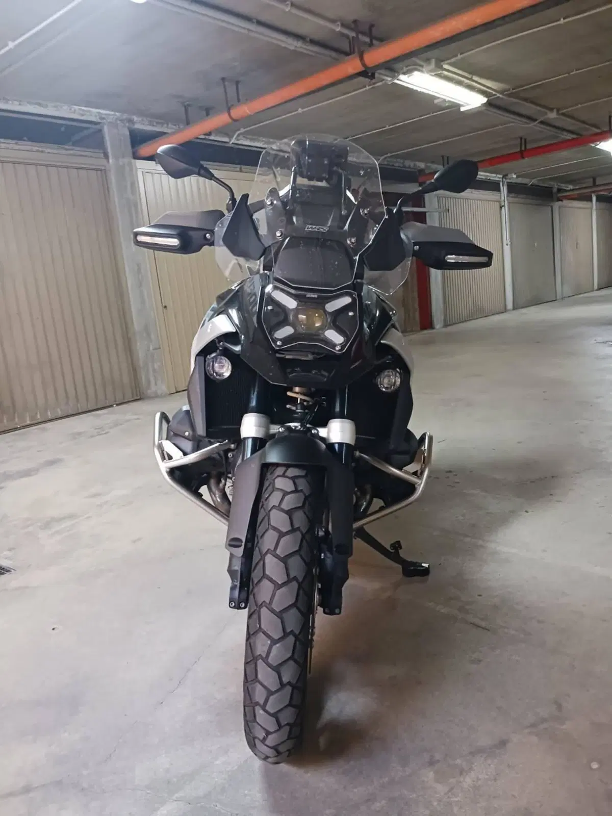 Bmw R 1300 GS Triple Black (2023 - 26) (4)