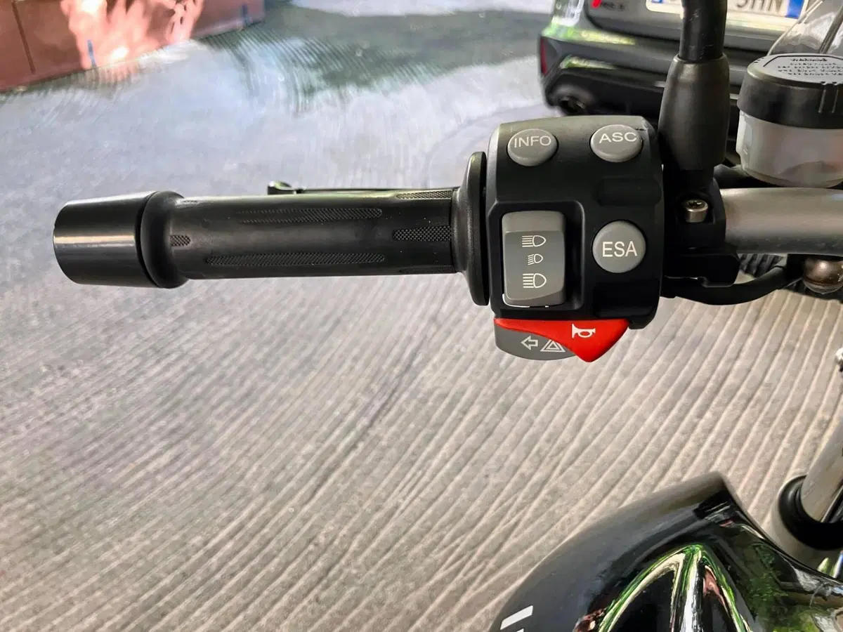 Bmw R 1200 R (2006 - 11) (7)