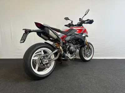 Ducati Hypermotard V2 SP (2026) usata