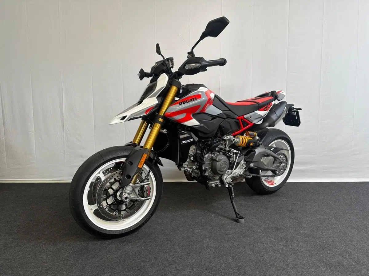 Ducati Hypermotard V2 SP (2026) (3)