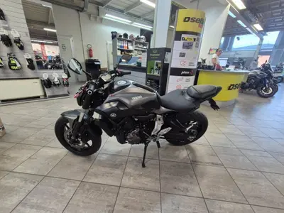 Yamaha MT-07 (2014 - 16) usata