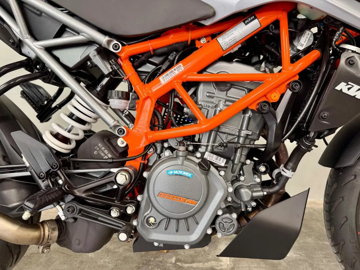 KTM 125 Duke (2021 - 23) (5)