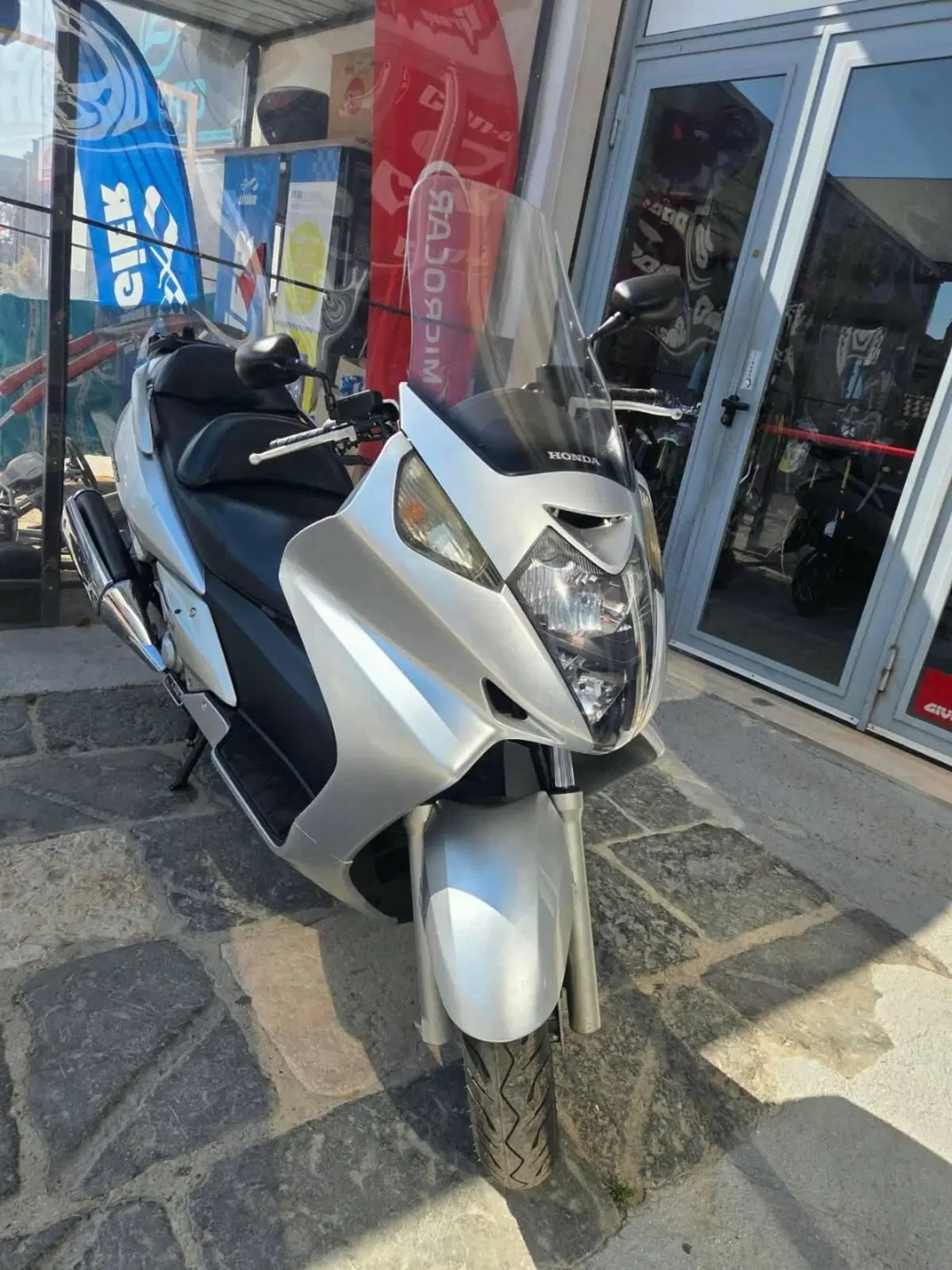 Honda Silver Wing 600 (2001 - 05) (7)