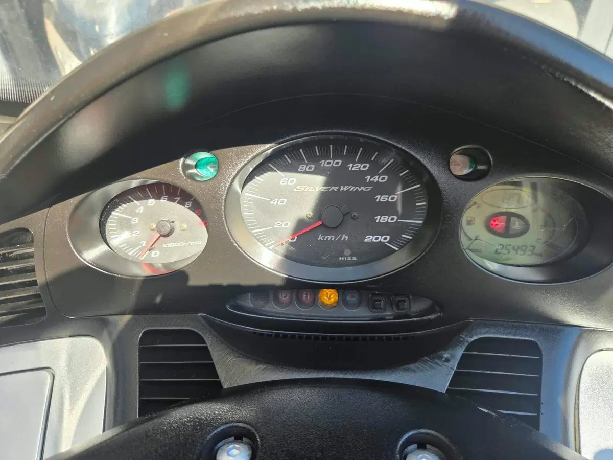 Honda Silver Wing 600 (2001 - 05) (11)