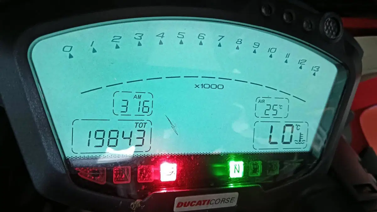 Ducati 848 (2007 - 13) (6)