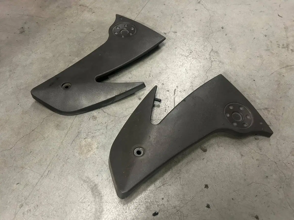 Coppia plastiche copri telaio DX/SX Kawasaki ER6N (3)