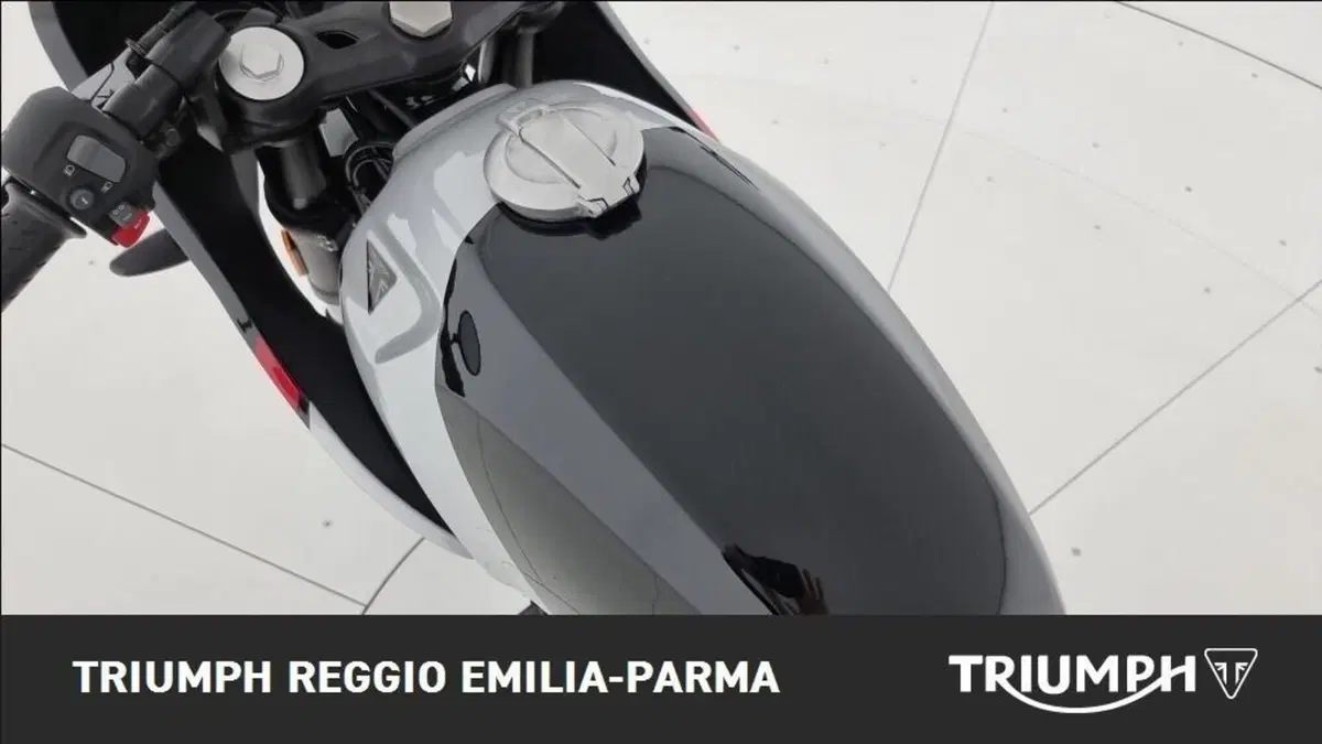 Triumph Thruxton 400 (2026) (12)