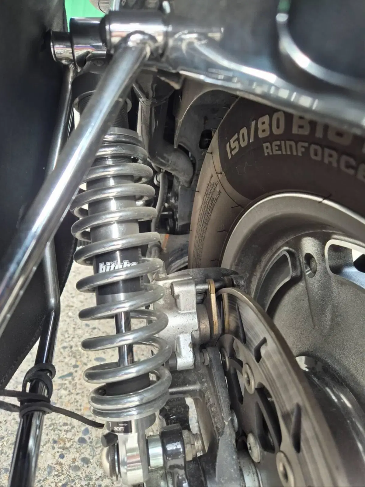 Harley-Davidson 1200 Custom (2007 - 13) - XL 1200C (12)