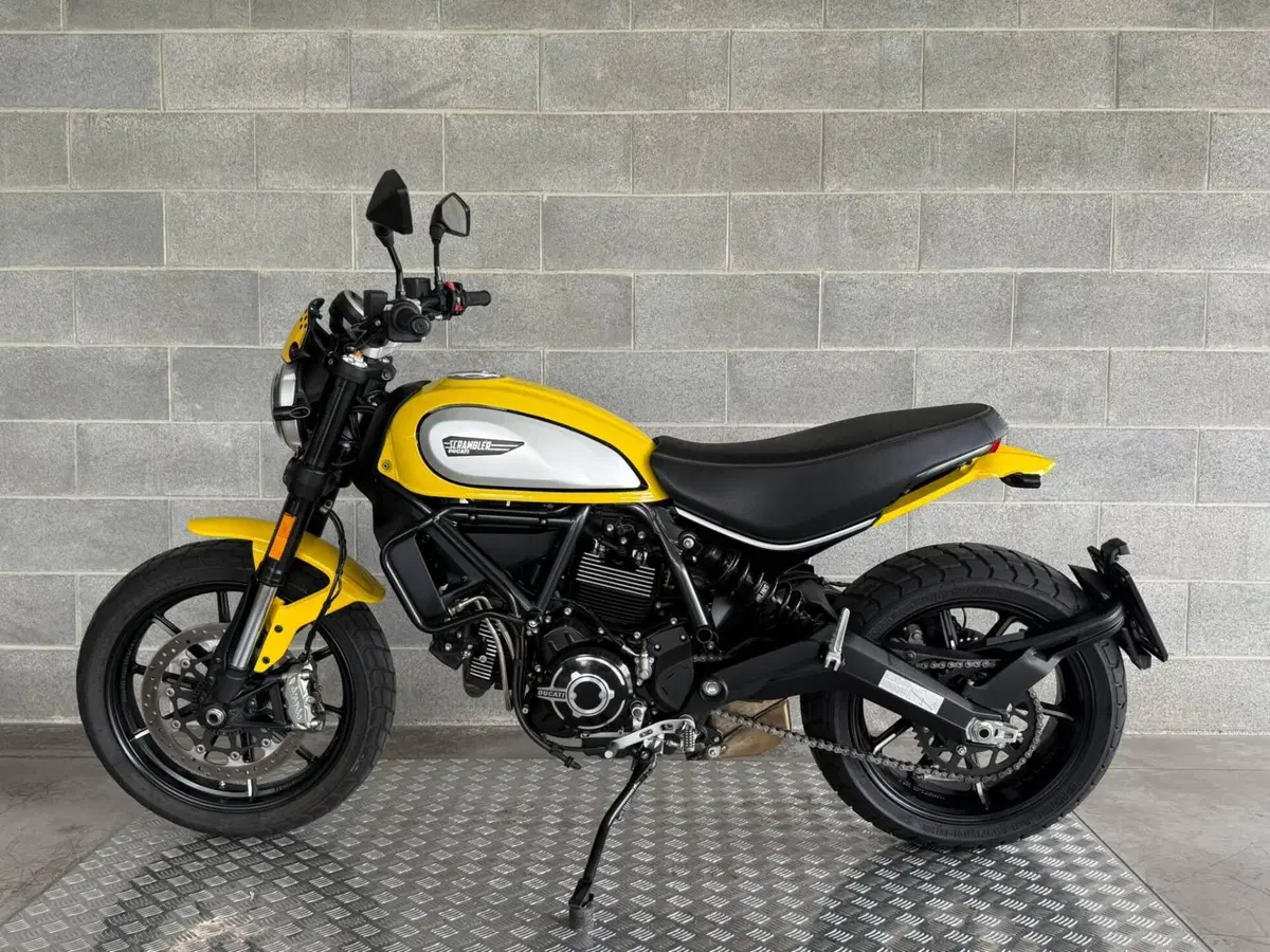 Ducati Scrambler 800 Icon (2021 - 22) (2)