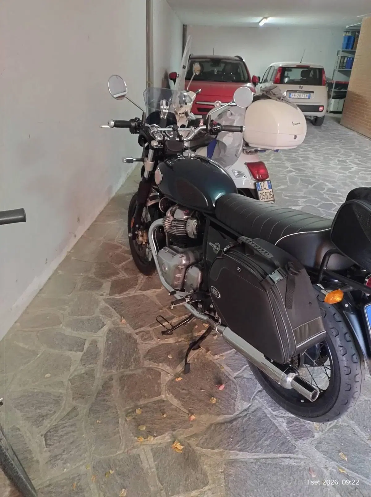 Royal Enfield Interceptor 650 (2021 - 26) (3)