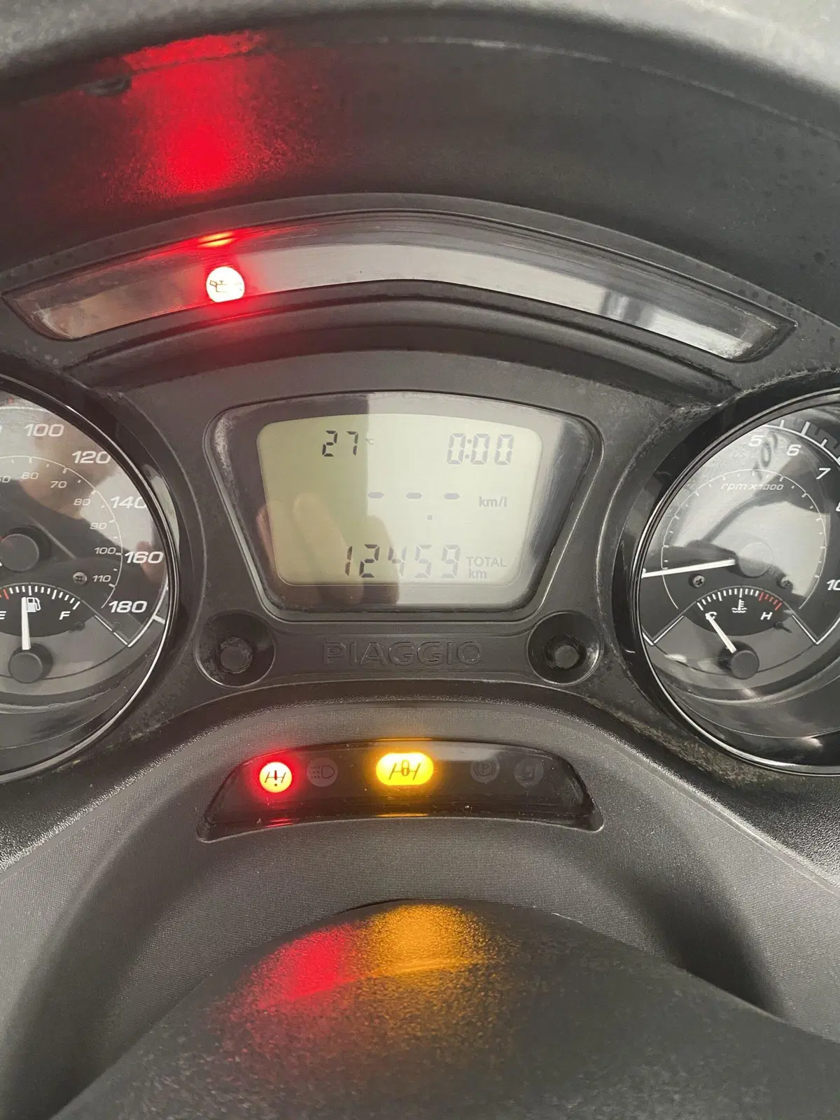 Piaggio MP3 300 Sport ABS Hpe (2021 - 24) (2)