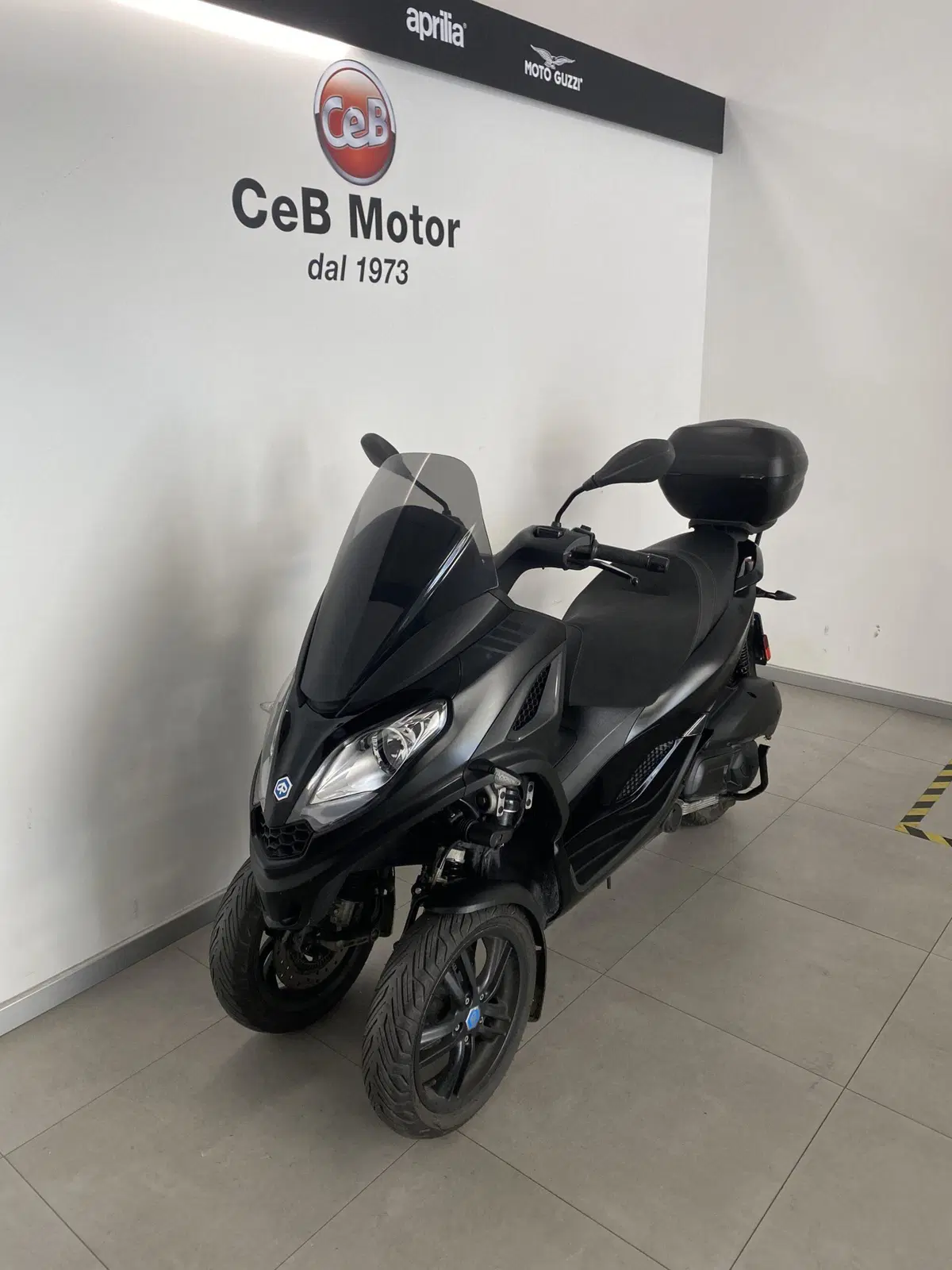Piaggio MP3 300 Sport ABS Hpe (2021 - 24) (4)