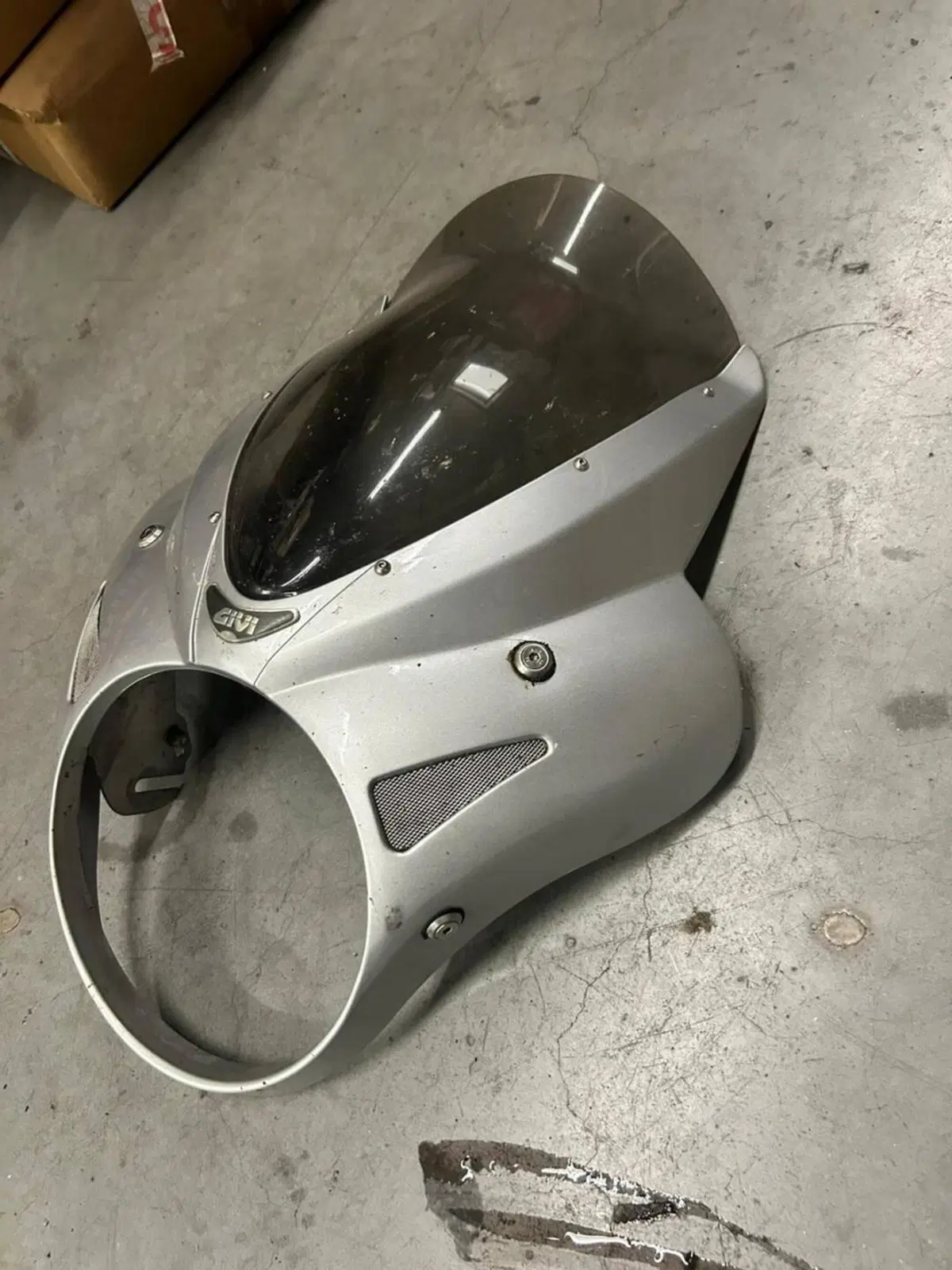 Cupolino fumè Givi Honda hornet 600 2000/2002 (3)