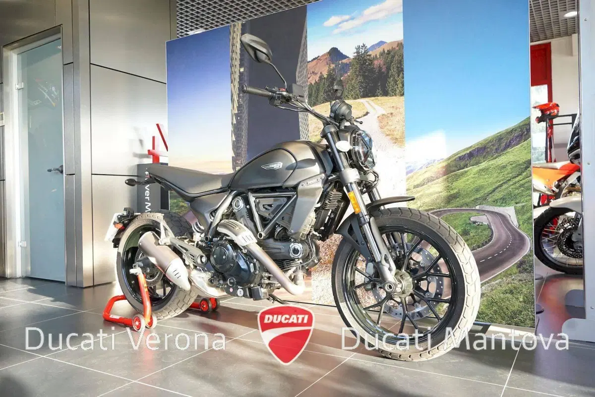 Ducati Scrambler 800 Icon Dark (2025 - 26) (2)