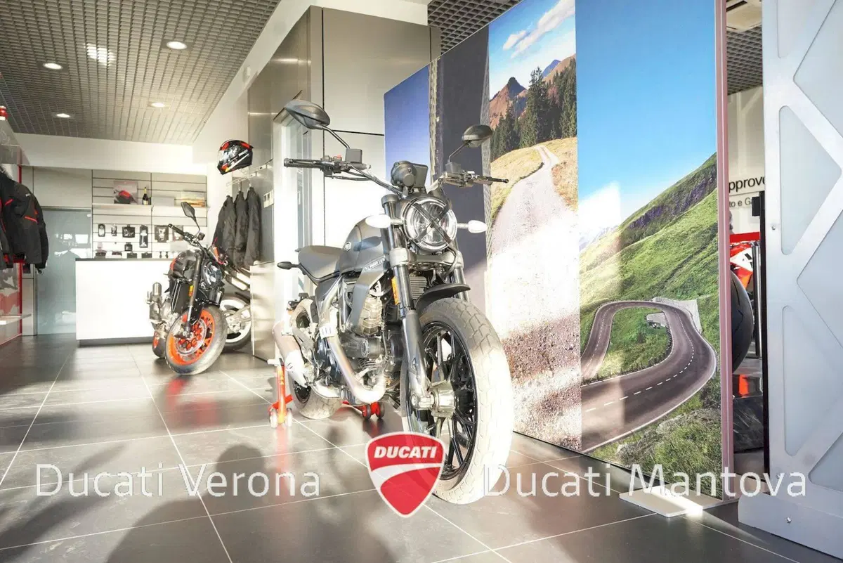 Ducati Scrambler 800 Icon Dark (2025 - 26) (3)