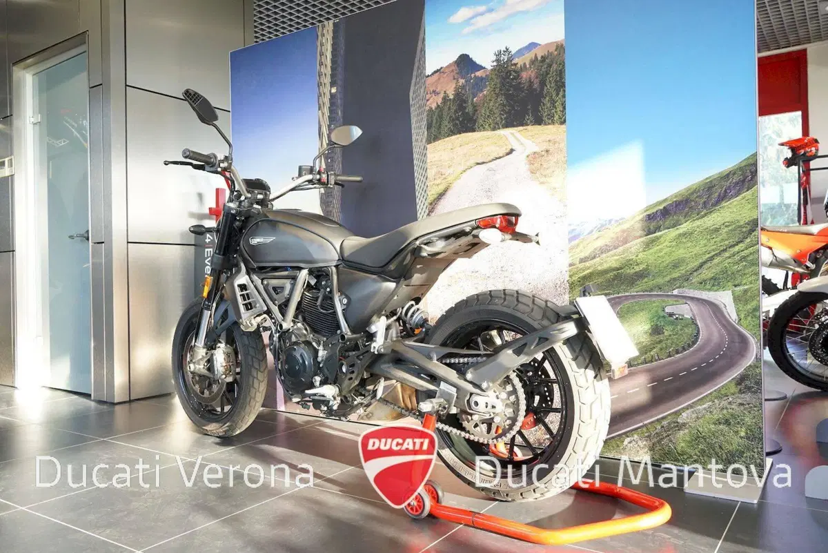 Ducati Scrambler 800 Icon Dark (2025 - 26) (9)