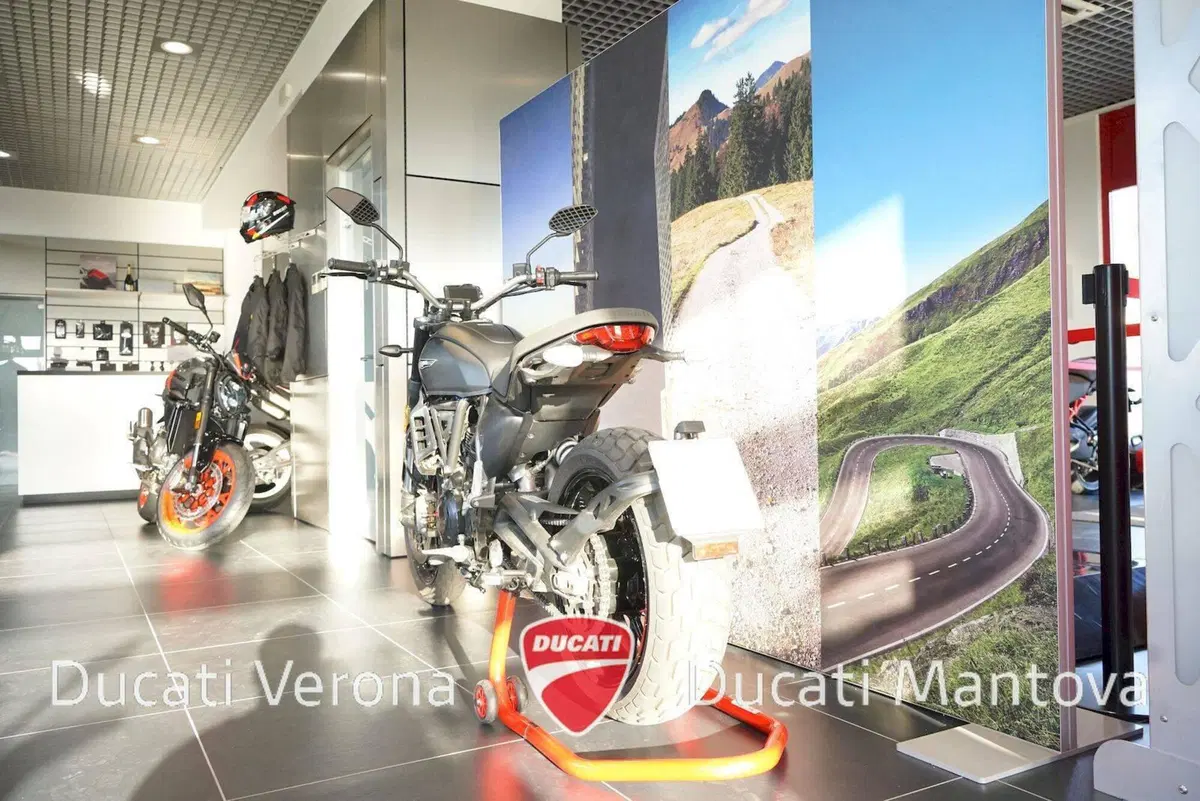 Ducati Scrambler 800 Icon Dark (2025 - 26) (10)