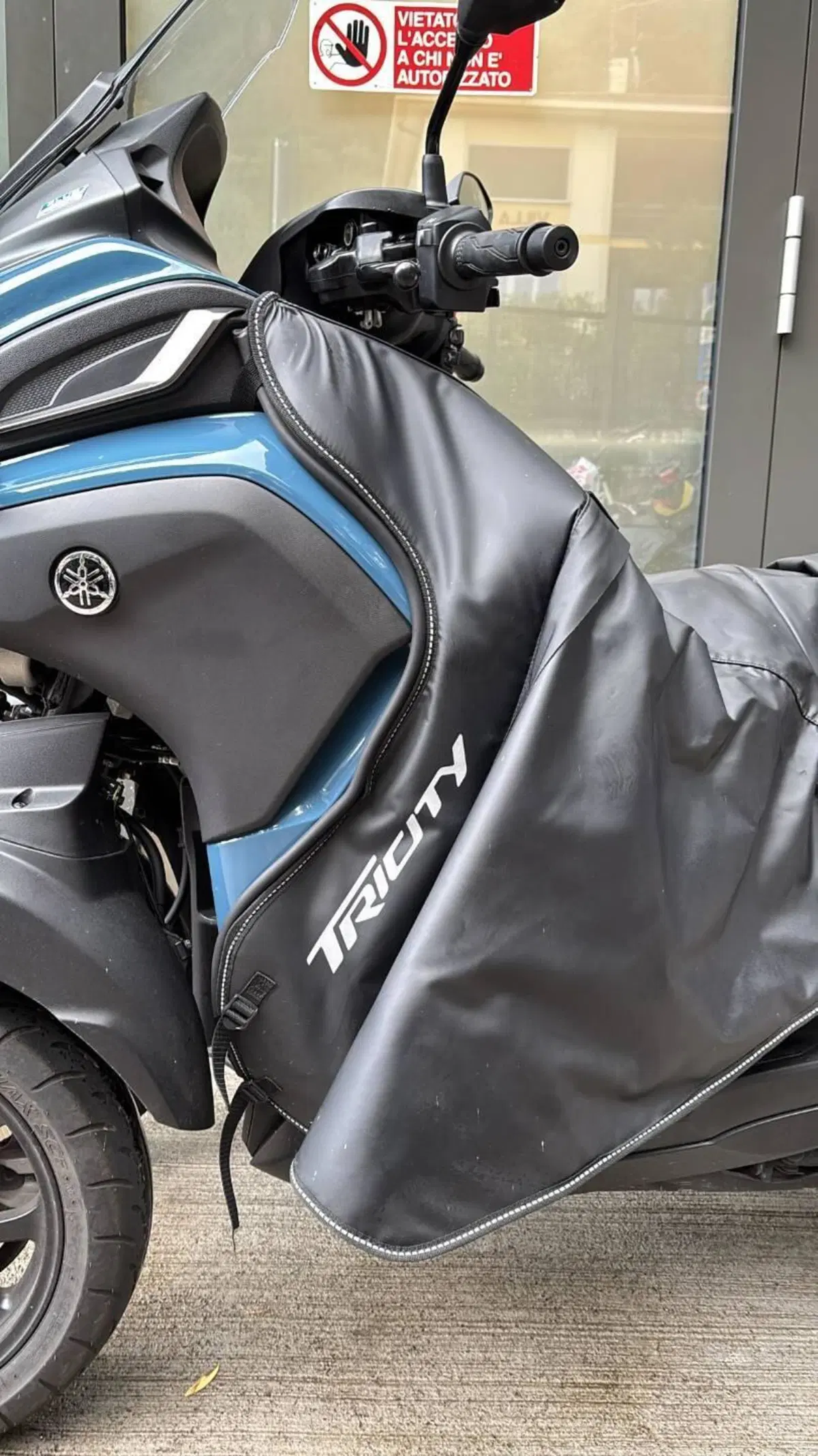 Yamaha Tricity 300 (2021 - 24) (3)