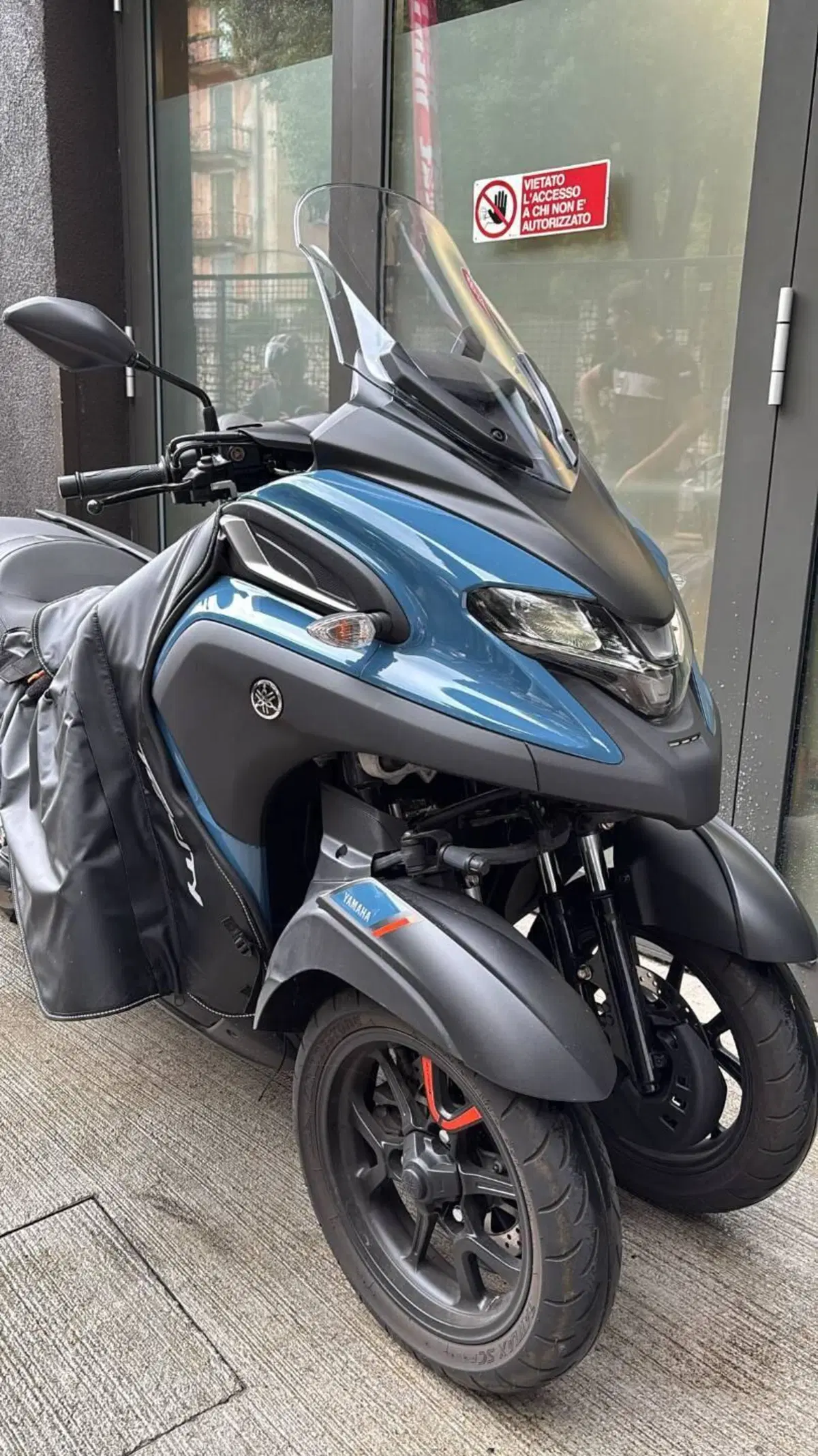 Yamaha Tricity 300 (2021 - 24) (9)