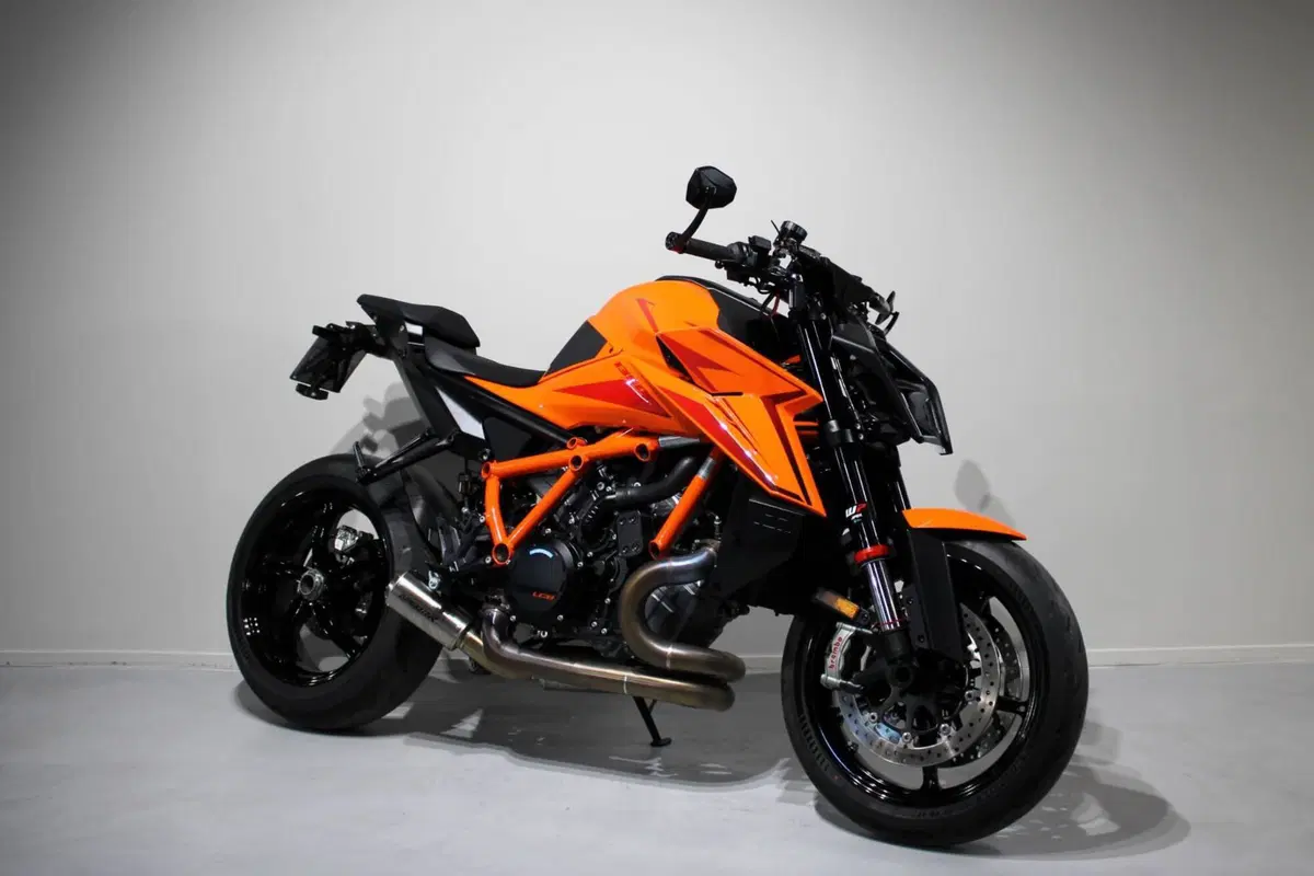 KTM 1390 Super Duke R (2024 - 26) (2)