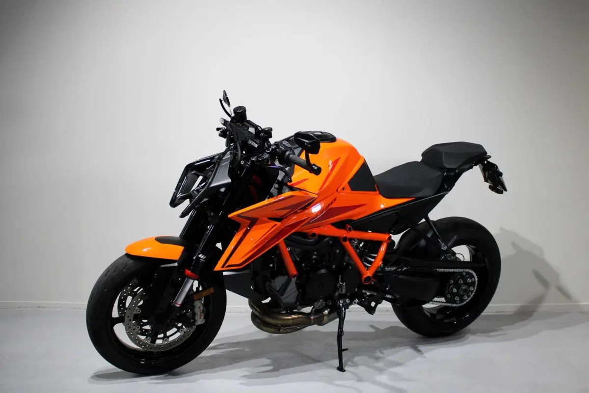 KTM 1390 Super Duke R (2024 - 26) (3)