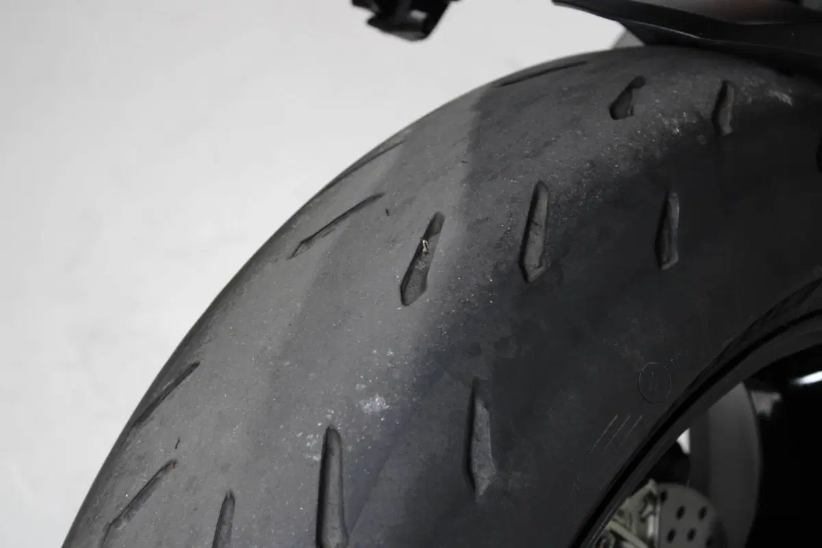 KTM 1390 Super Duke R (2024 - 26) (8)