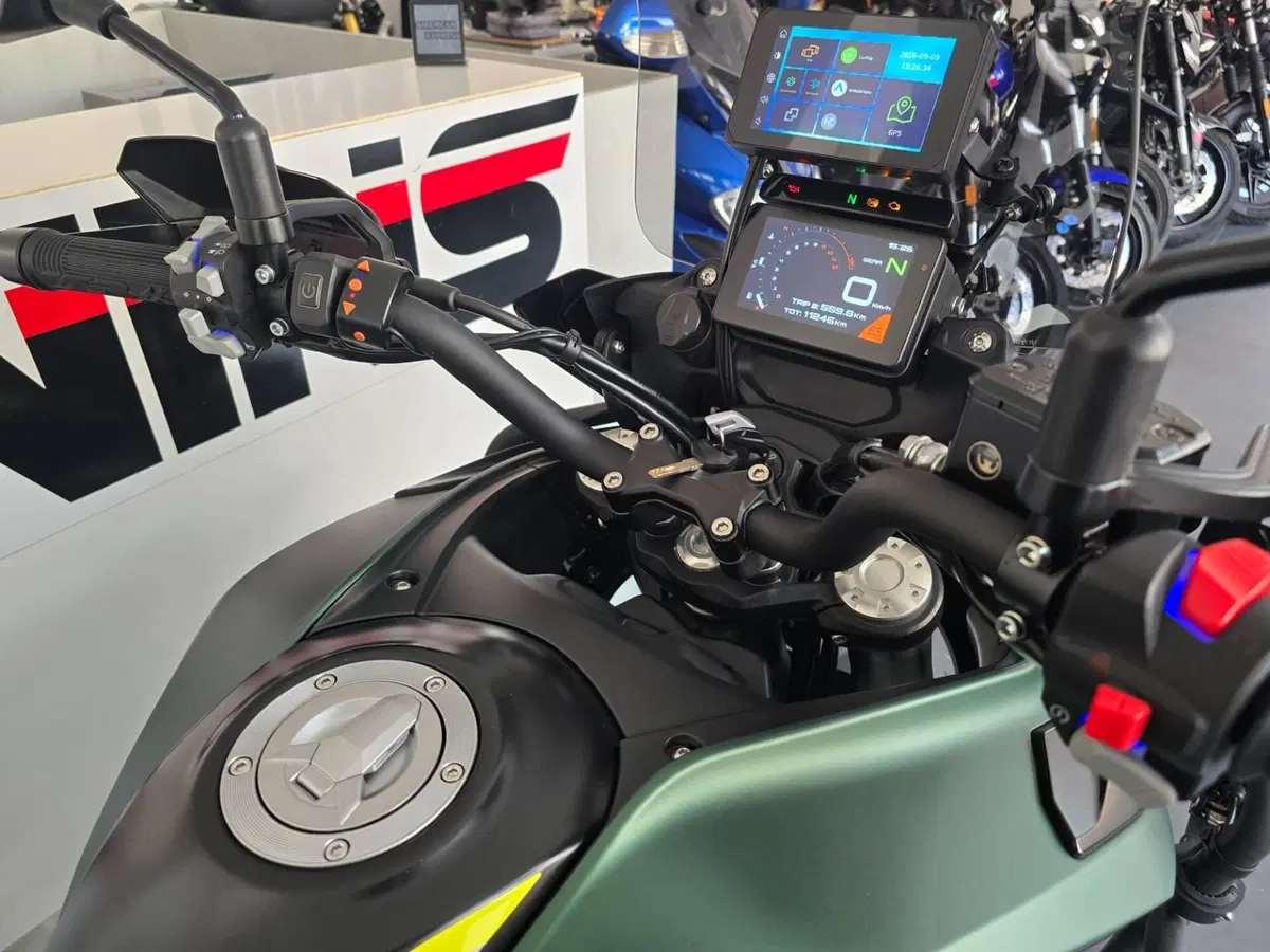Benelli TRK 702 (2023 - 25) (15)