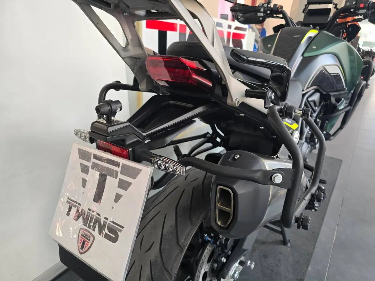 Benelli TRK 702 (2023 - 25) (16)