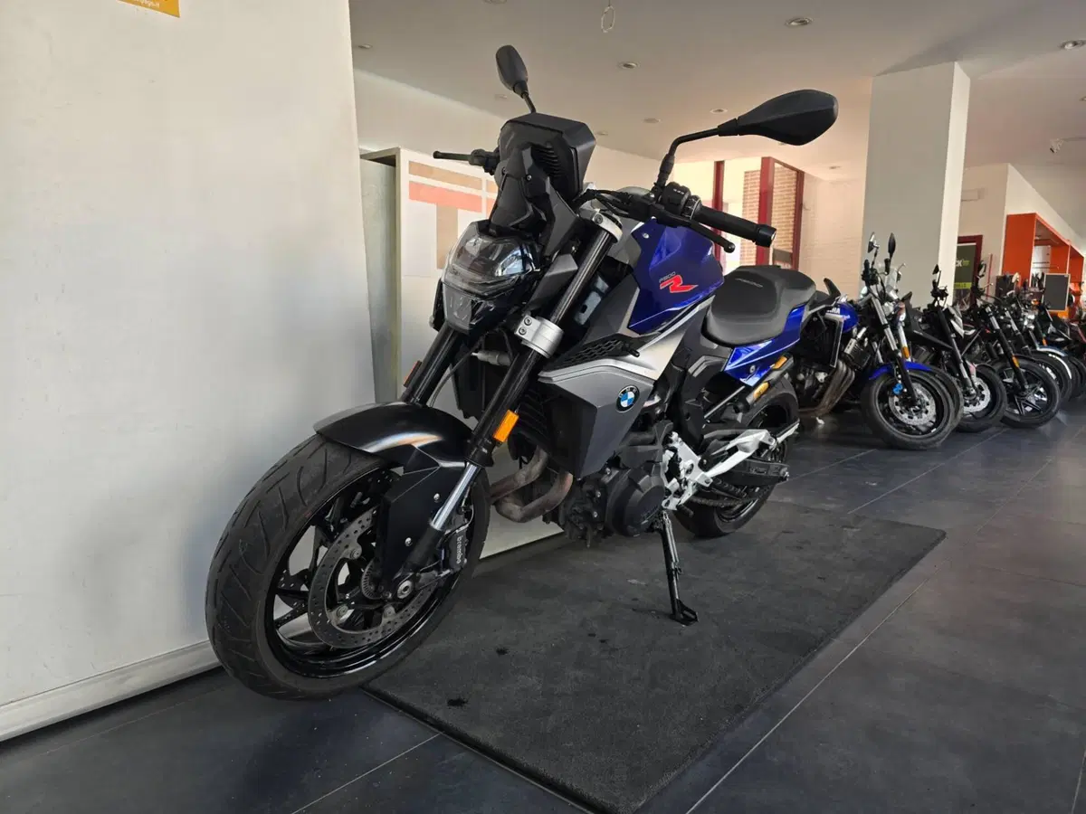 Bmw F 900 R (2021 - 24) (3)