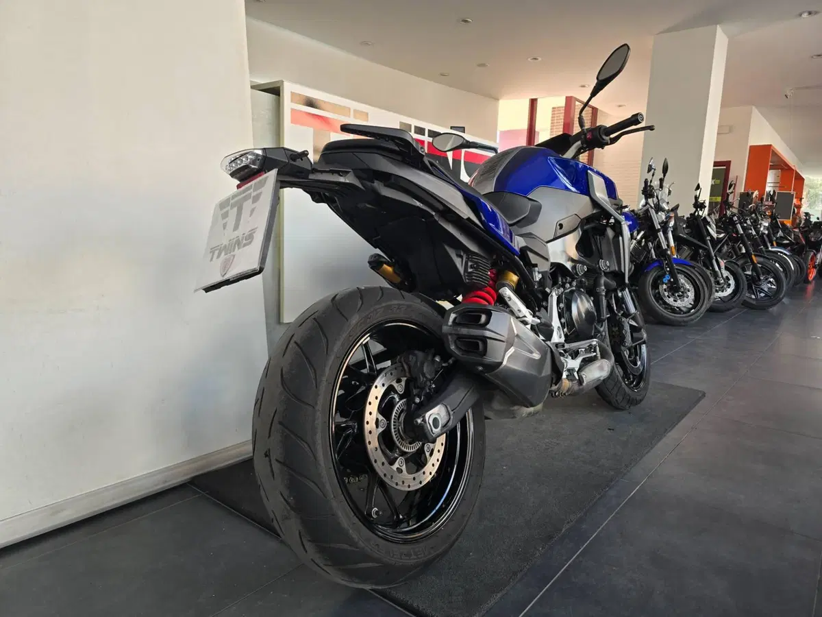 Bmw F 900 R (2021 - 24) (7)