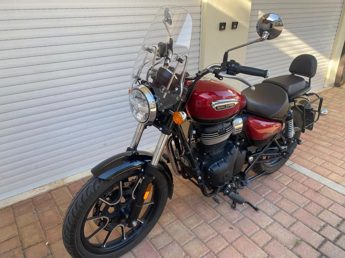 Royal Enfield Meteor 350 Aurora (2024 - 26)