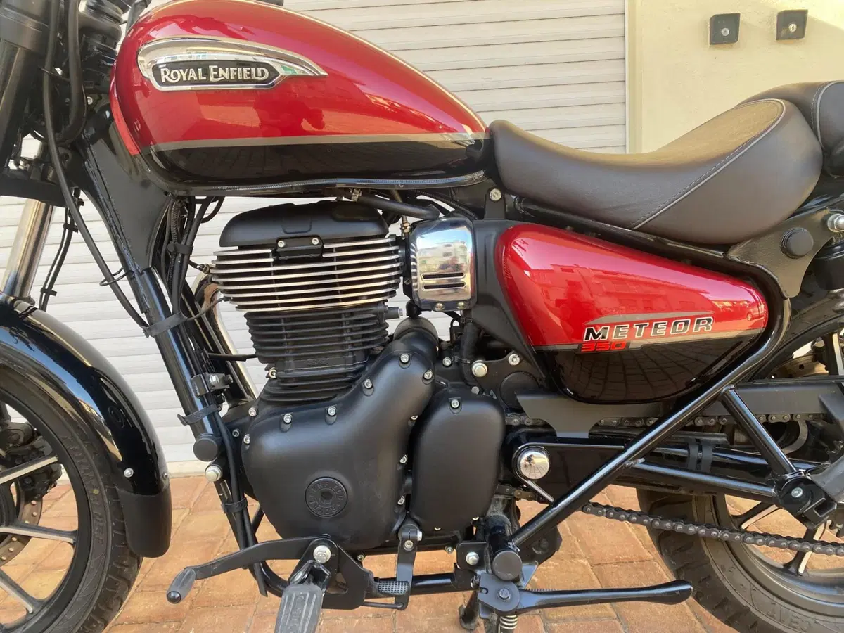 Royal Enfield Meteor 350 Aurora (2024 - 26) (10)