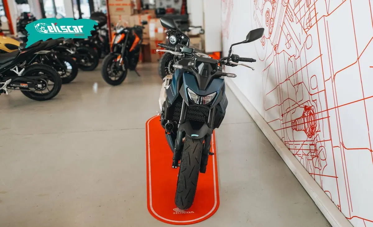 Honda CB 750 Hornet (2026) (3)