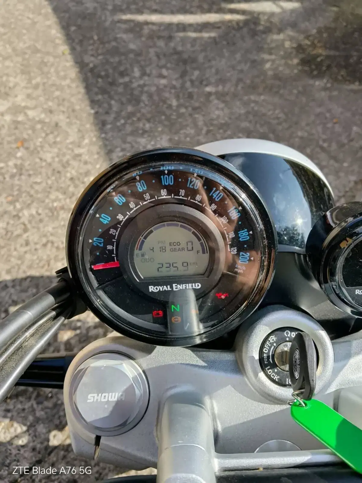 Royal Enfield Super Meteor 650 (2023 - 26) (5)