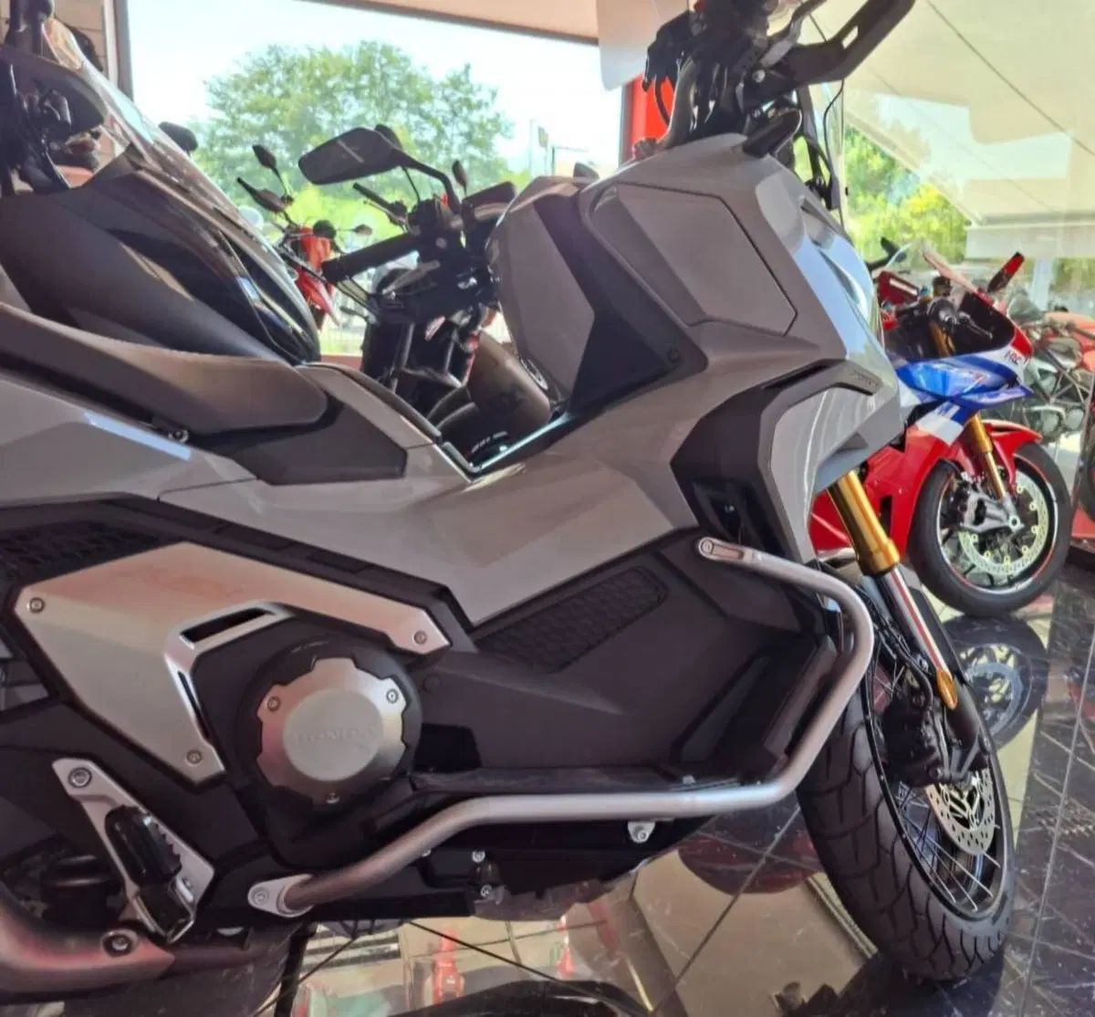 Honda X-ADV 750 DCT Gravel (2021 - 24) (9)