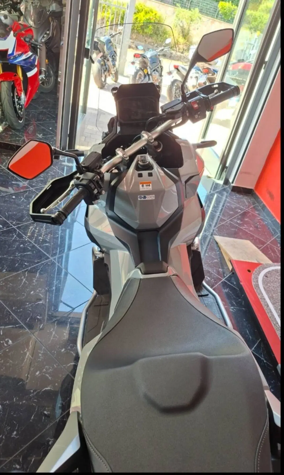 Honda X-ADV 750 DCT Gravel (2021 - 24) (12)