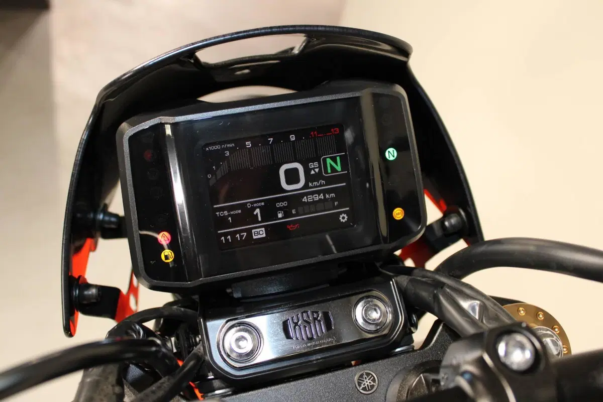 Yamaha XSR 900 (2025 - 26) (6)