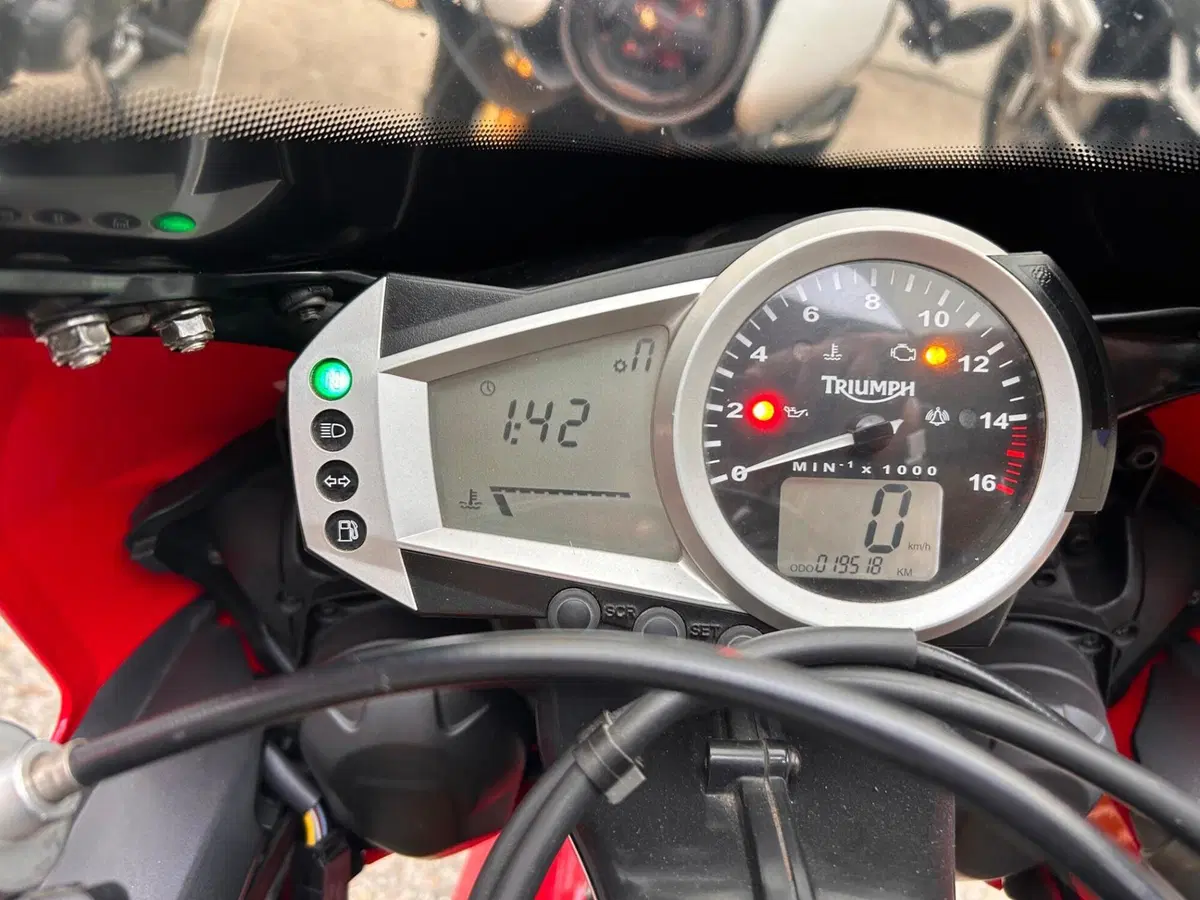 Triumph Daytona 675 (2006 - 08) (4)