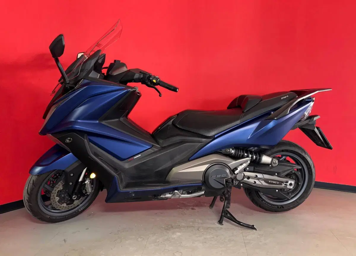 Kymco AK 550 (2017 - 19) (3)