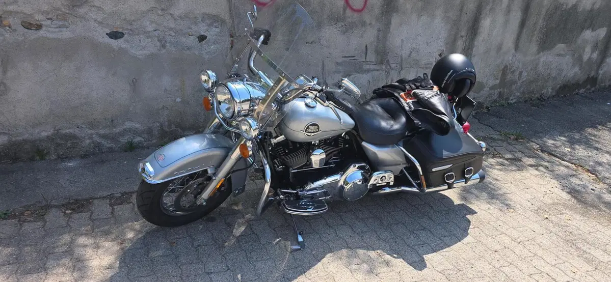 Harley-Davidson 1584 Road King Classic (2007 - 10) - FLHRC (5)