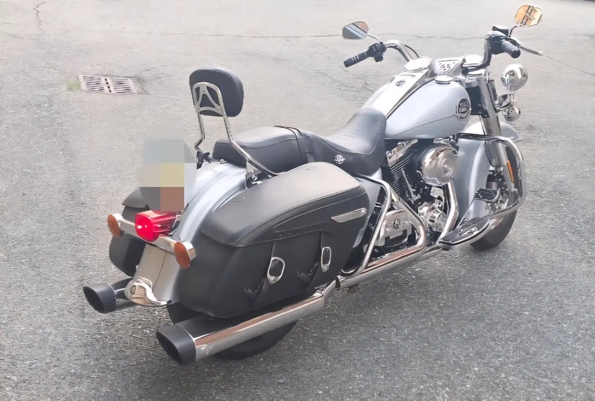 Harley-Davidson 1584 Road King Classic (2007 - 10) - FLHRC (7)