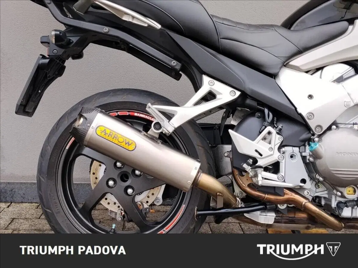Honda Crossrunner ABS (2010 - 14) (2)