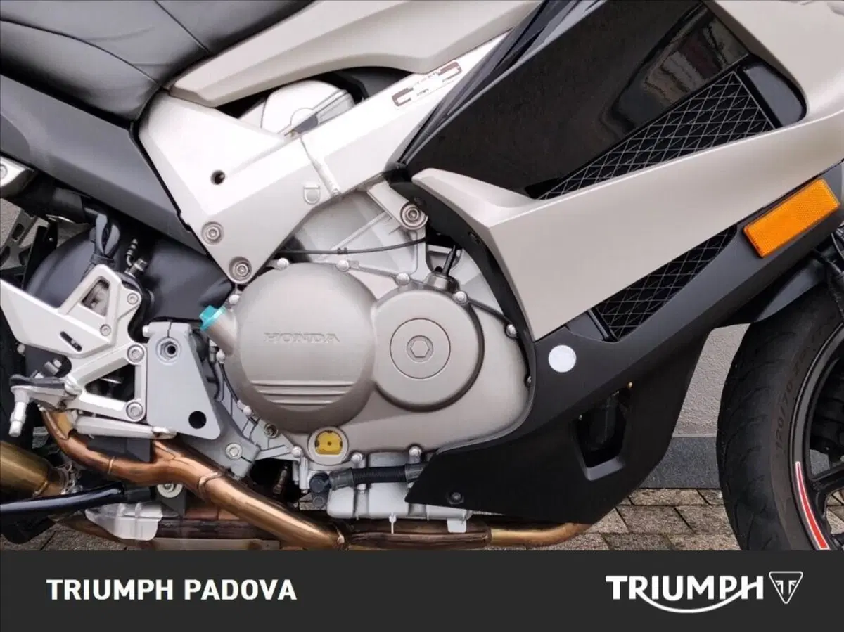 Honda Crossrunner ABS (2010 - 14) (3)