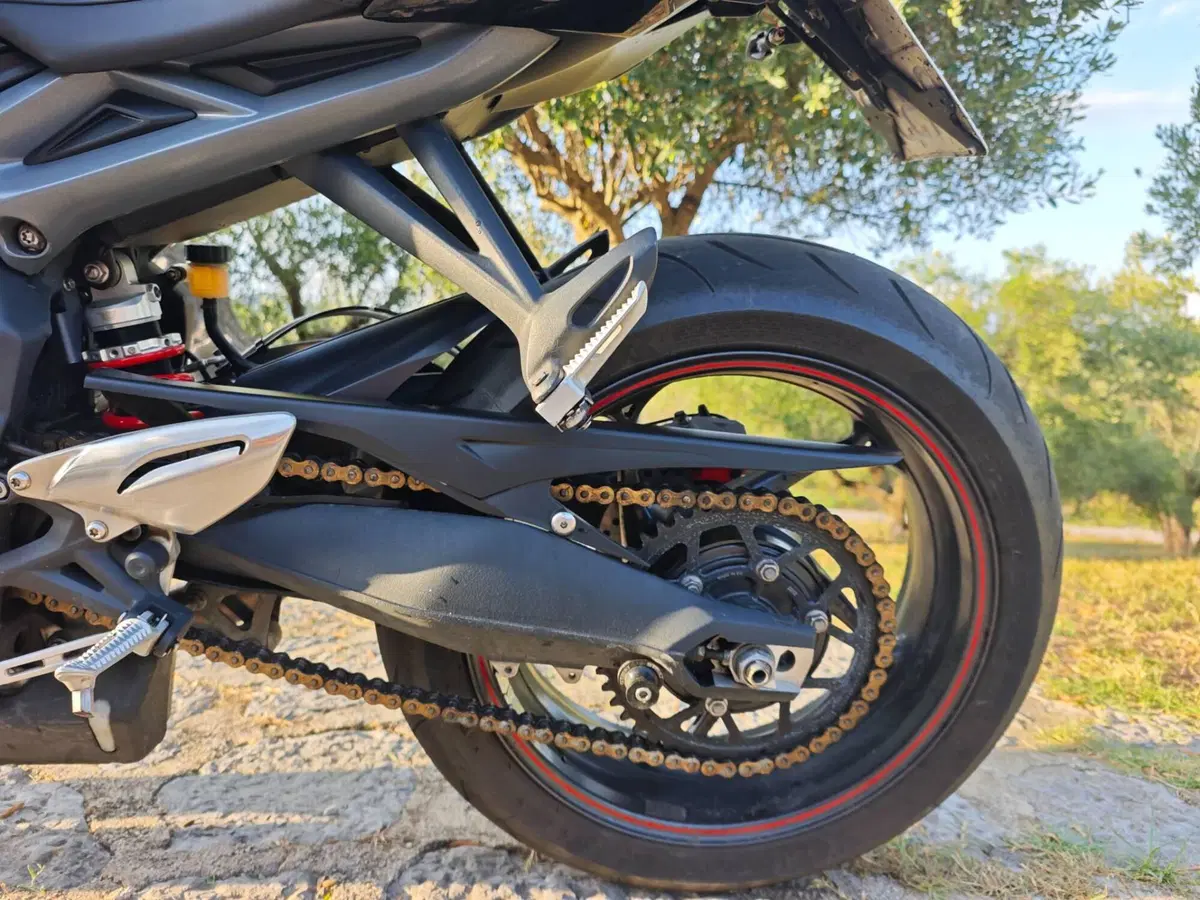 Triumph Street Triple R ABS (2013 - 17) (6)