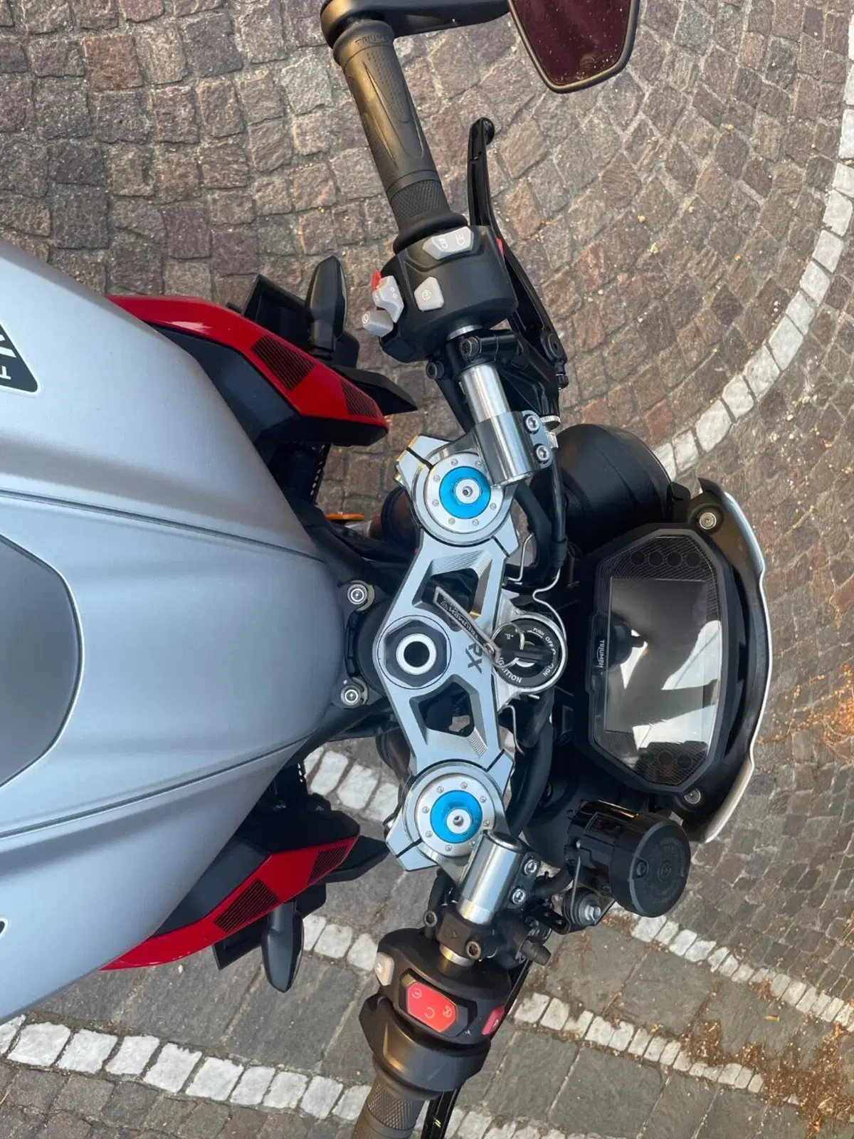 Triumph Street Triple 765 RX (2026) (2)